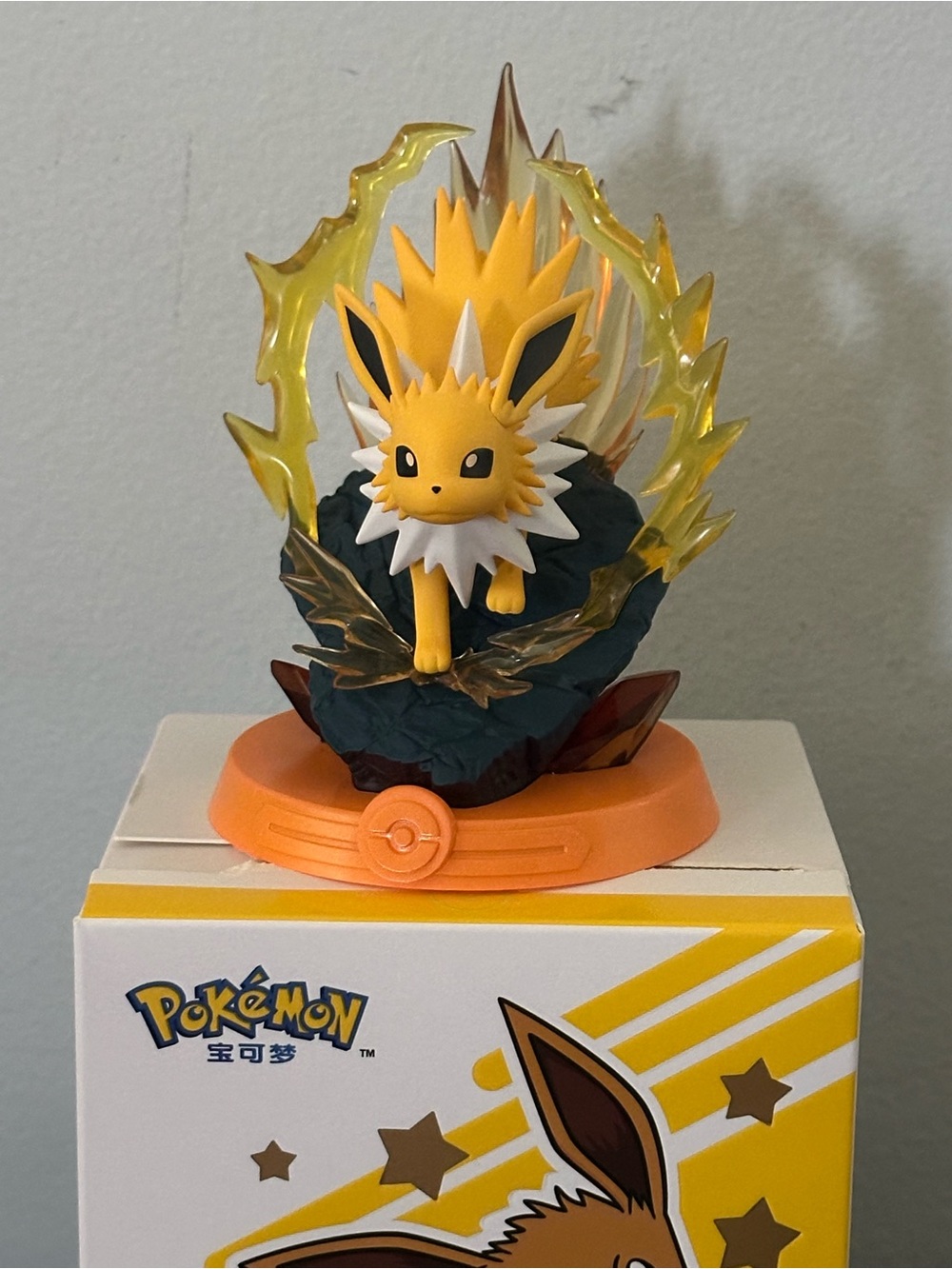 Funism Eevee Blind Boxes, Series 2 - confirmed Jolteon